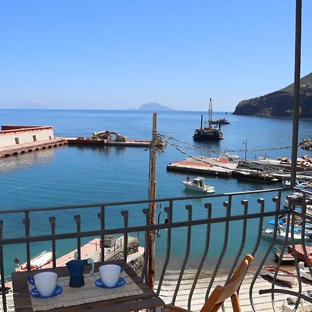 Il Balcone Sul Porto Di Apartment